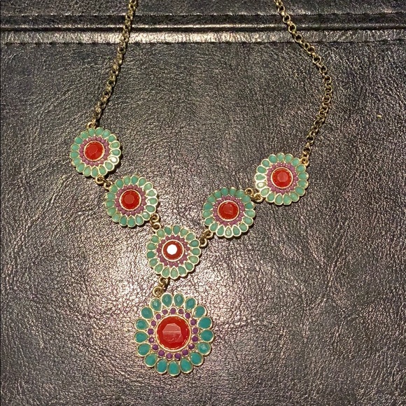 Necklace and earrings - Picture 2 of 3